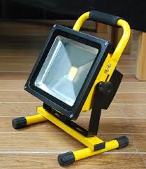 RECHARGEABLE LED FLOOD LIGHT